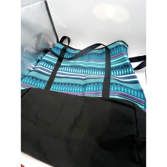 Tupperware X Large Tote 18 x 19 - Picture 2 of 3